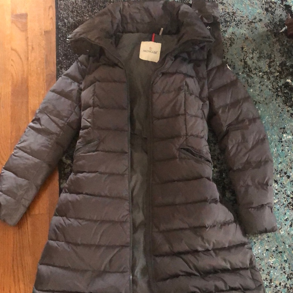 Women’s FLAMME GIUBBOTTO FLAMME moncler JACKET good condition 100% authenticated